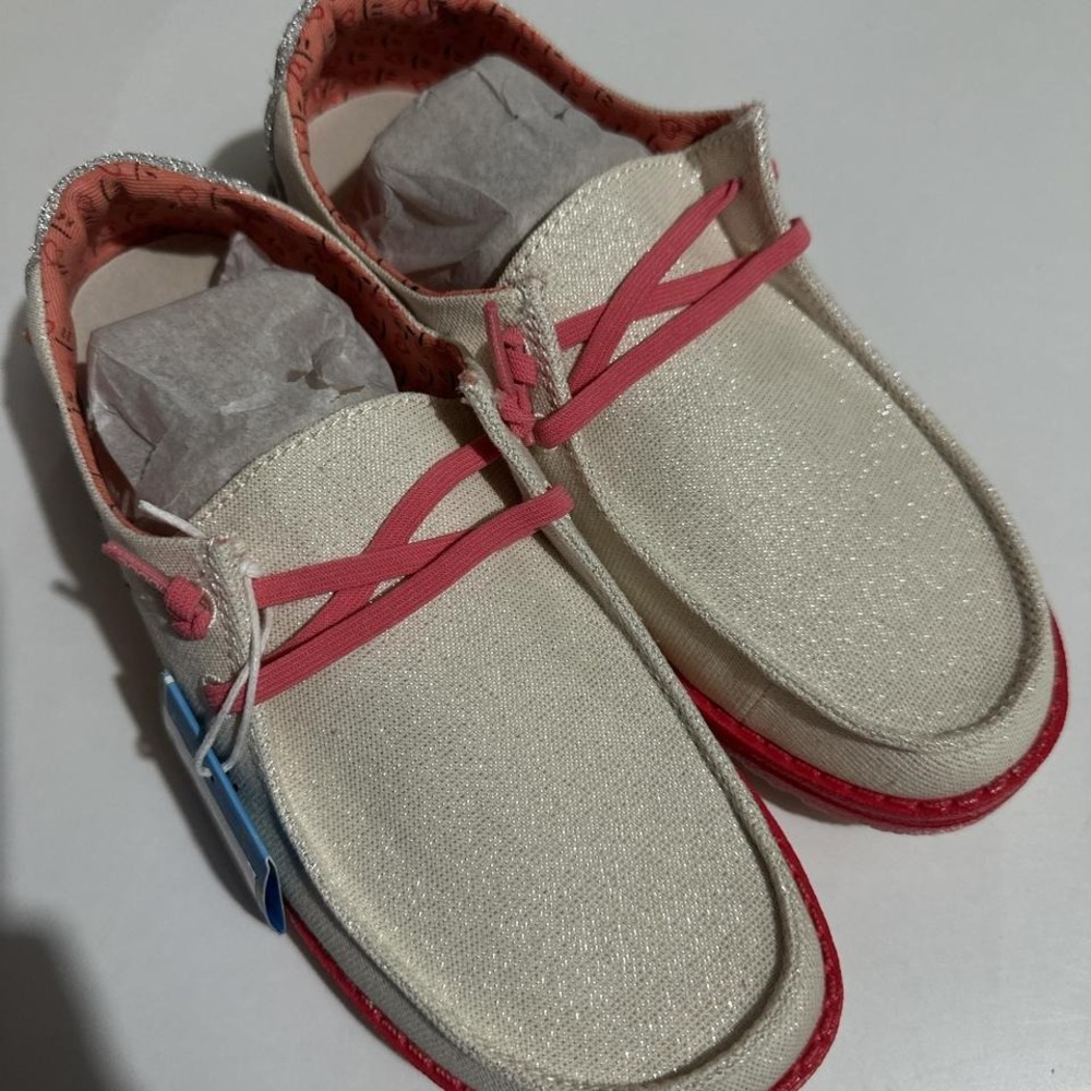 New Kids Size 4 Hey Dudes Multi Colored